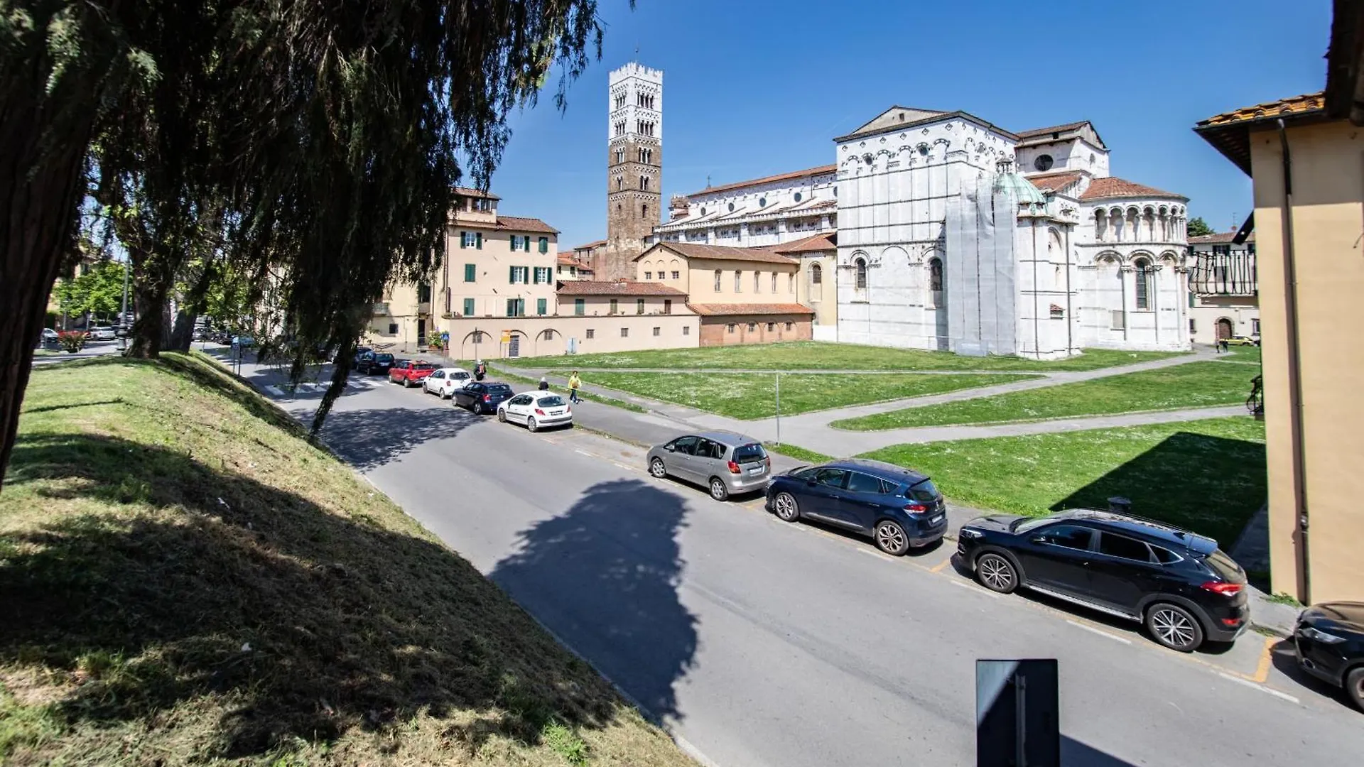 Apartamento La Casa Di Riccardo Cosy In Center Town Lucca Italia
