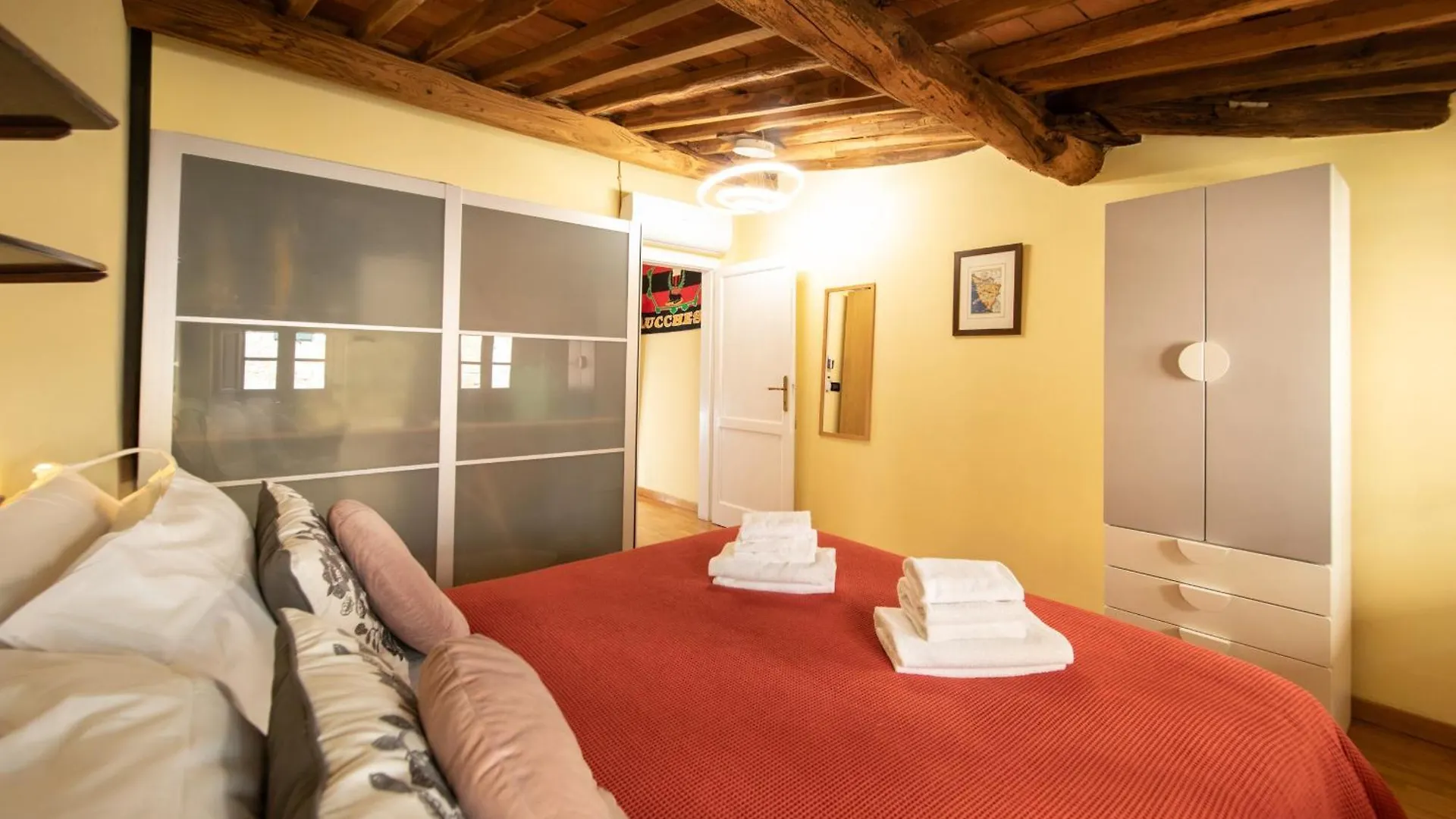 Apartamento La Casa Di Riccardo Cosy In Center Town Lucca